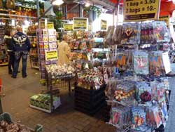 Vente de bulbes de tulipes sur le Bloemenmarkt