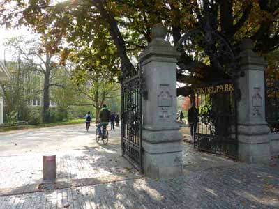 Portail à l'entrée du Vondelpark