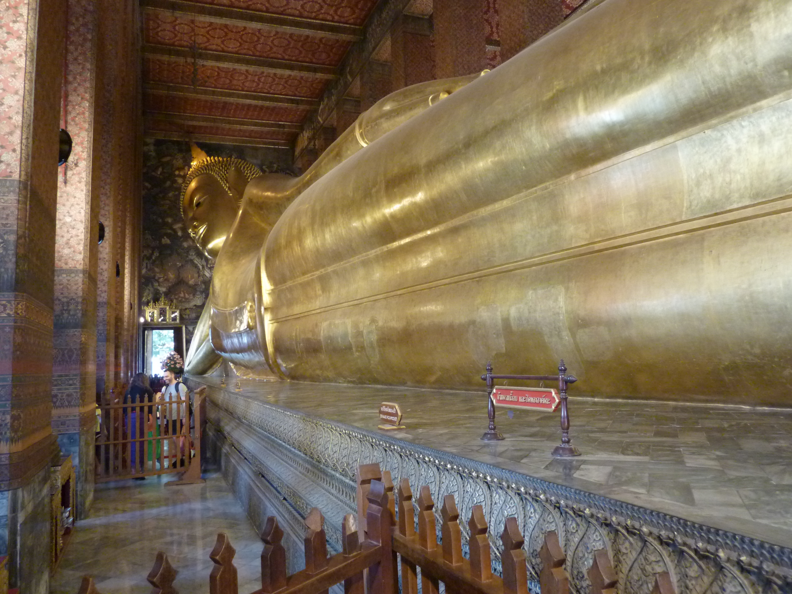 temple de Wat Pho et son bouddha allongé (Bangkok, Thaïlande)