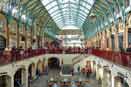 Intrieur des halles de Covent Garden, Londres