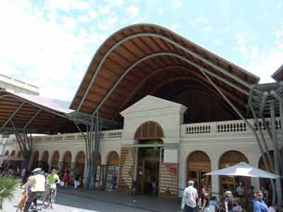 Marché couvert de Santa Caterina avec son toit ondulé