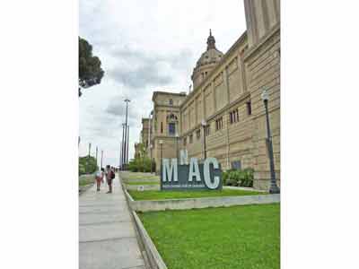 Entrée du Musée National d'Art de la Catalogne (MNAC)
