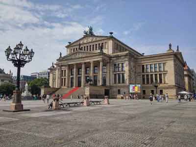 Konzerthaus, théâtre imposant au centre de la Gendarmenmarkt
