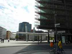 Bahnhof Potsdamer Platz, gare ferroviaire souterraine de Berlin située dans le quartier de Mitte à proximité de la Potsdamer Platz.