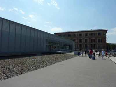 Bâtiment du musée de la Topographie des terrors