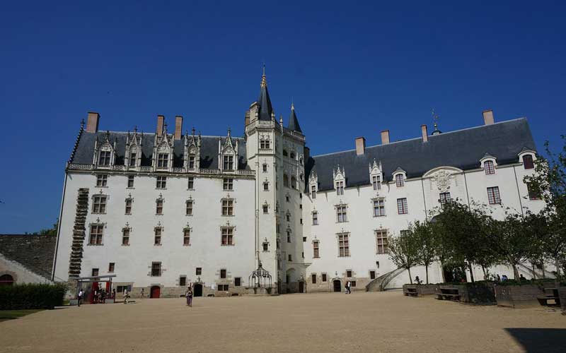 Grand logis et tour de la couronne d'or (château des Ducs de Bretagne)