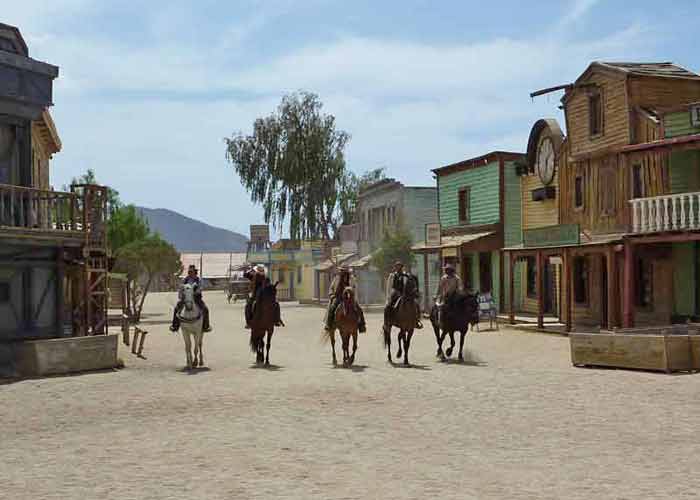 Cow-boys dans le dsert de Tabernas (parc de Fort Bravo, Espagne)