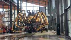L’araignée géante au repos dans la Halle de la Machine