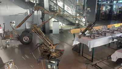 Machine pour verser de l'eau dans un verre, dîner des petites mécaniques, halle de la machine (Toulouse)