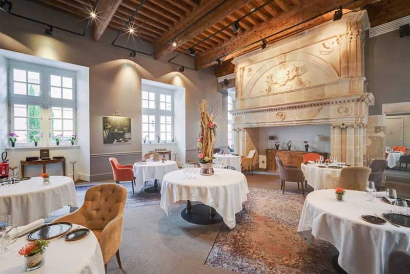 Salle du restaurant gastronomique le Cénacle, hotel spa La Cour des Consuls, Toulouse