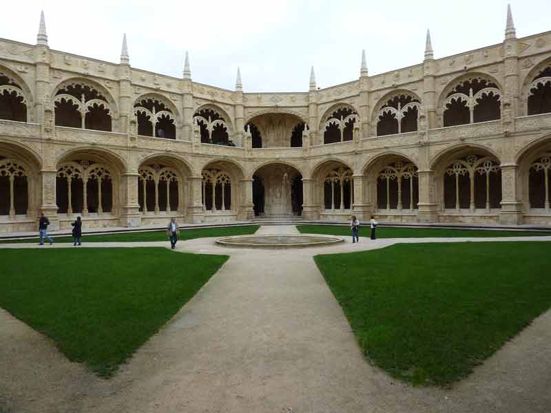 Cloître du monastère des Hiéronymites, quartier de Belém, Lisbonne