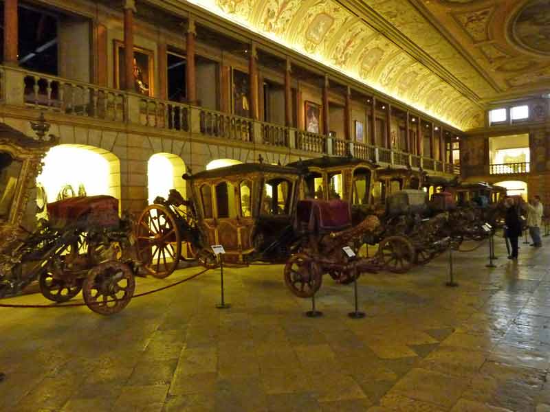 Collection de carrosses au musée des carrosses (museu dos coches) de Lisbonne (Portugal)