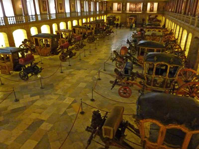 Collection de carrosses au musée des carrosses (museu dos coches) de Lisbonne (Portugal)