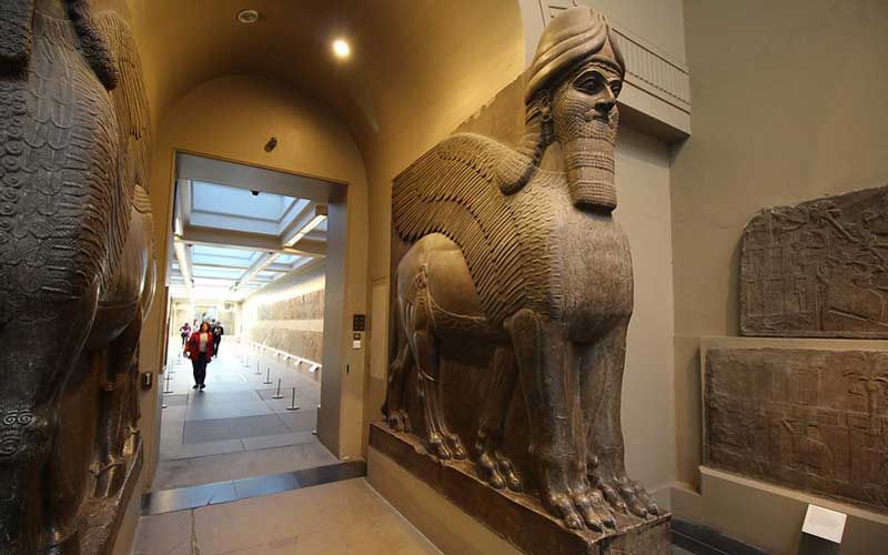 Statue d'un lion ailé du palais d'Ashurnasirpal II