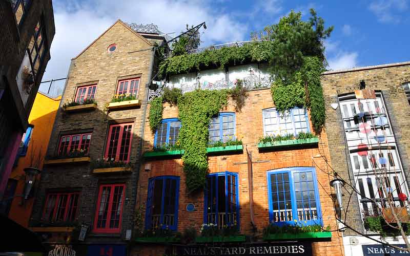 Façades colorées de Neal's Yard