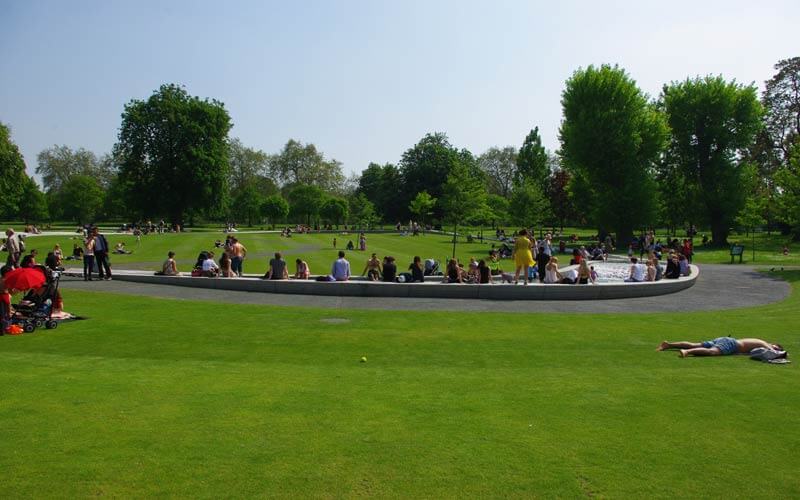 Jardins royaux du palais de Kensington (aménagés sur une partie du terrain de Hyde Park)