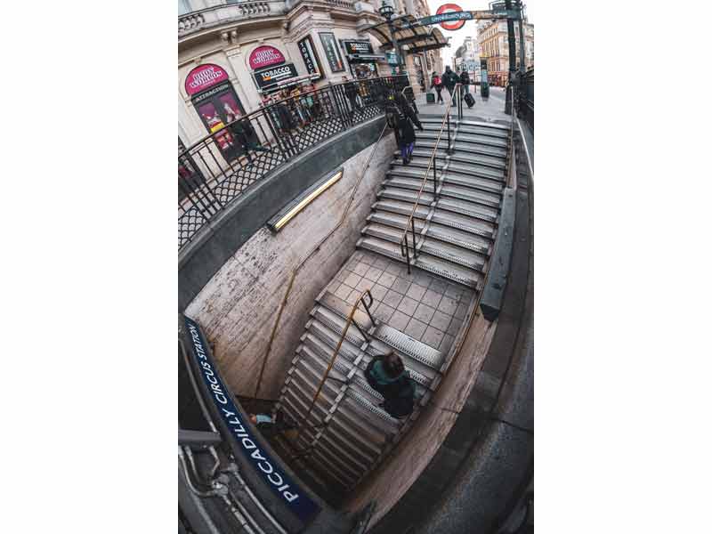 Métro de Londres, station Piccadilly Circus (Londres)
