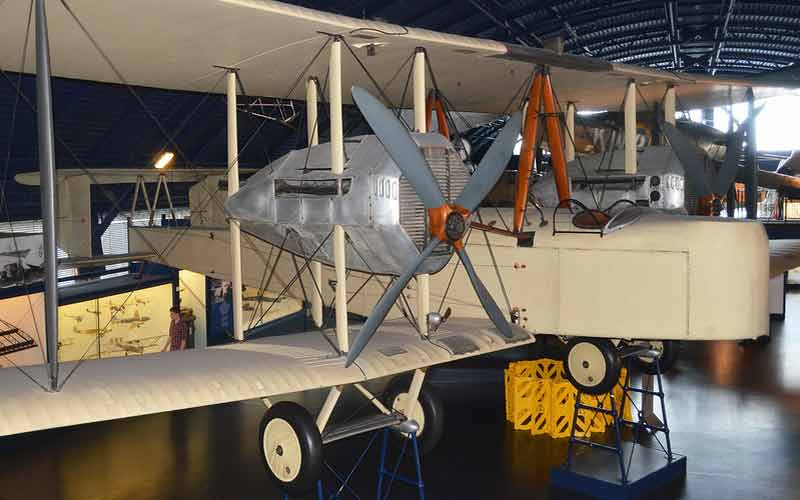 Vickers Vimy, avion militaire de la Première Guerre mondiale