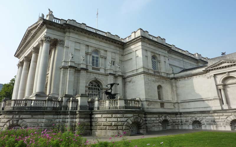 Façade ouest du bâtiment du Tate Britain (Londres) conçue par Sidney R.J.Smith