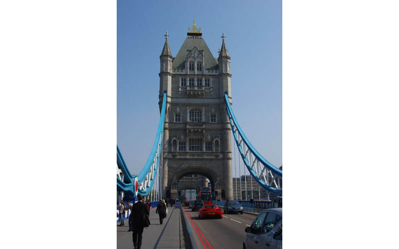 Vue de la tour sud du Tower Bridge