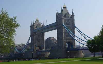 Le Tower Bridge est un pont  Bascule situ  Londres.