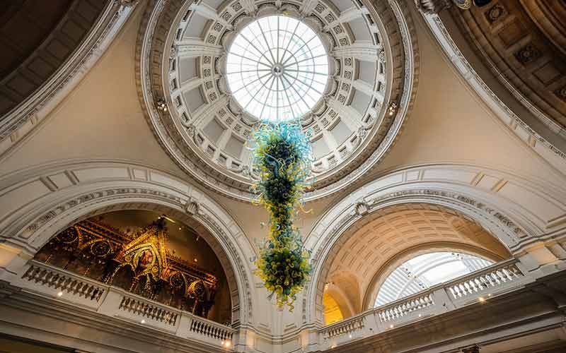 V&A Rotunda Chandelier (sculpture en verre de Dale Chihuly)