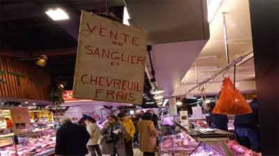 vente de sanglier et de chevreuil frais au marché Victor Hugo de Toulouse