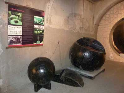 Boules de curage pour curer les conduites d'eaux usées à Paris