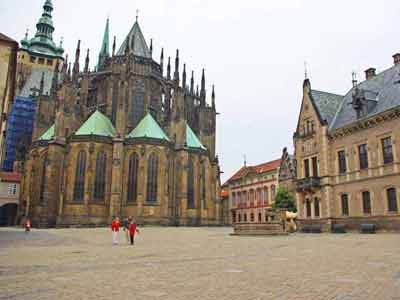 Cathédrale Saint-Guy vue de derrière, Prague
