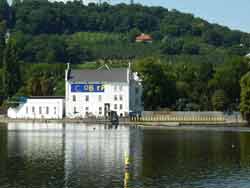 Bâtiment qui abrite le musée d’art privé de Kampa