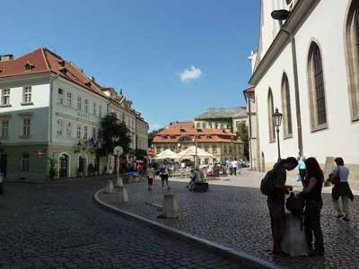 Betlémské námĕstí (place de Bethléem), Prague