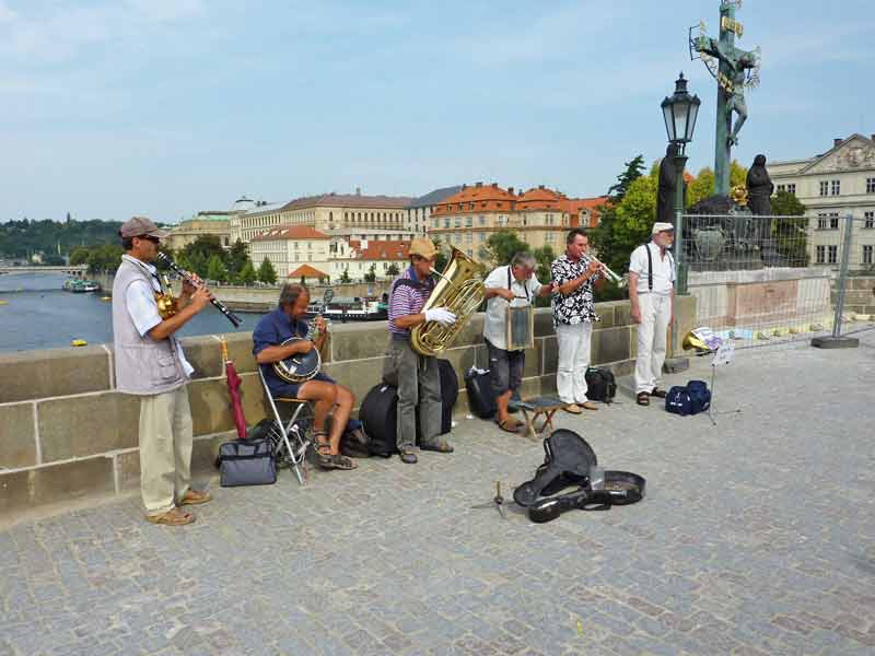 Musiciens sur le pont Charles (Karlův most), Prague