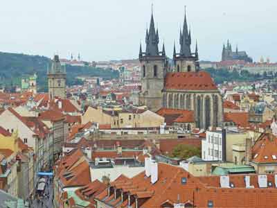 Eglise Notre-Dame de Týn vue depuis le sommet de la tour poudrière, Prague, République tchèque