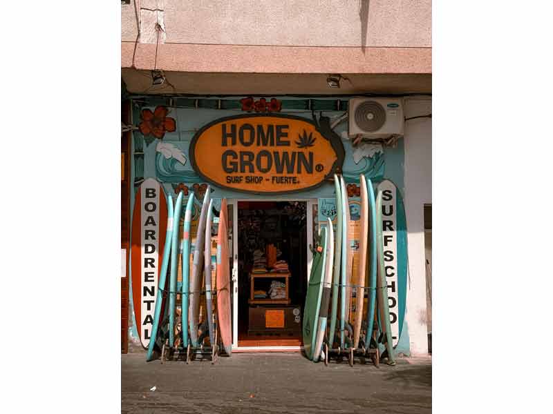 Magasin de surf et location de planches à Fuerteventura, école de surf Homegrown