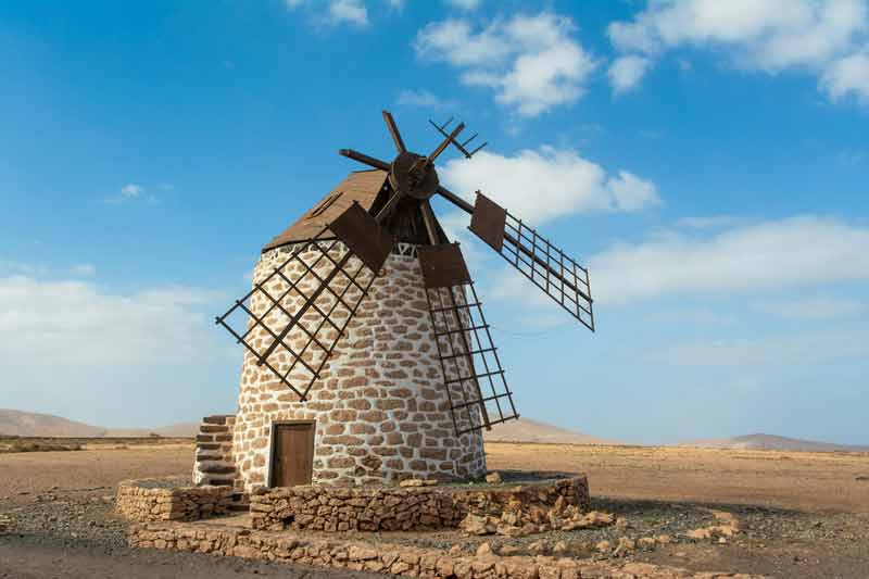 Ancien moulin à vent traditionnel à La Oliva, au nord de Fuerteventura