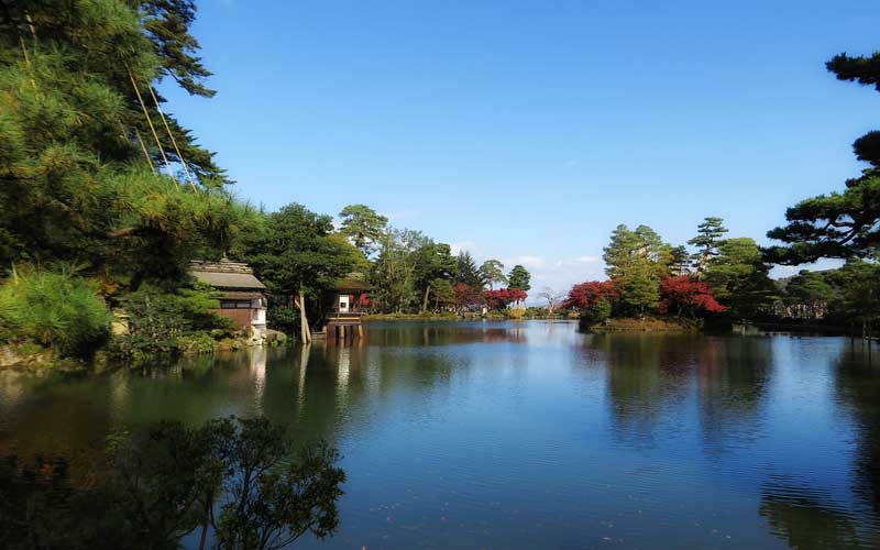 Jardin du Kenroku-en dans la préfecture d'Ishikawa au Japon