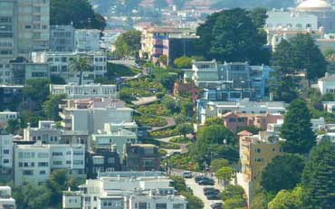 Vue sur la Lombard street depuis Telegraph hill historic district