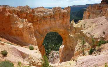 Natural Bridge, arche naturelle creusée dans la roche