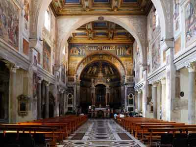 Intérieur de la basilique Sainte-Praxède