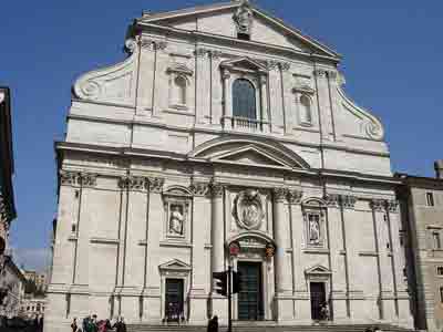 Façade principale de l'église du Gesù