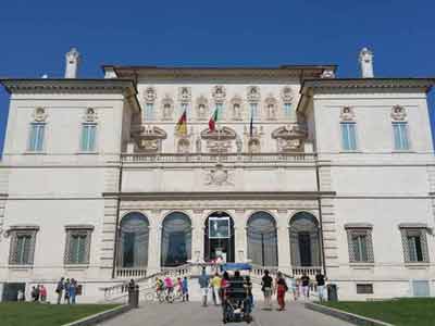 Façade principale de la galerie Borghèse