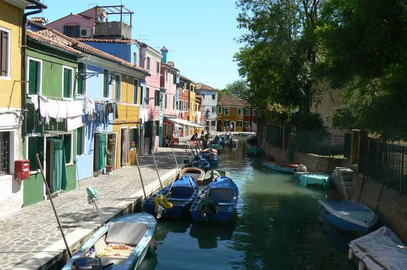 Maisons de Burano aux couleurs vives