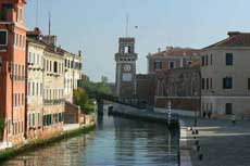 Tour à l'entrée de l'arsenal de Venise (quartier du Castello)