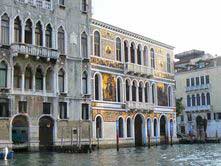 Façade du Palazzo Barbarigo vue depuis le grand canal, Venise, Italie