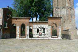 Vestiges de l'église Santo Stefano de Murano
