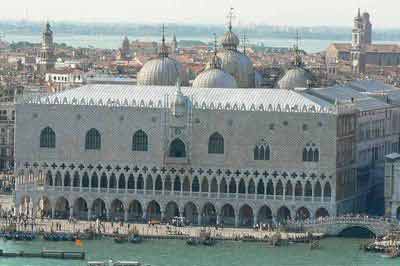 Vue sur le palais des Doges depuis le campanile de San Giorgio Maggiore