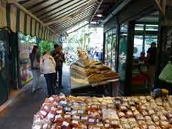 étal de fruits et de légumes au Naschmarkt (marché de Vienne, Autriche)