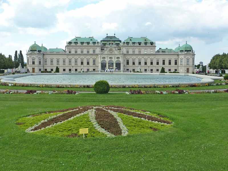 Façade du palais du Belvédère supérieur (Vienne, Autriche)