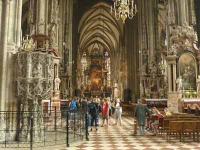 intérieur de la cathédrale Saint-Etienne (Stephansdom) de Vienne (Autriche)