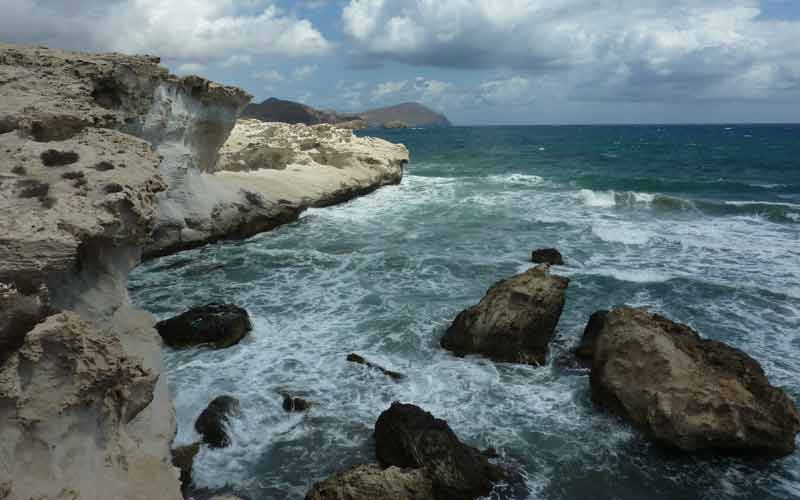 Bord de mer dans le parc naturel de Cabo de Gata
